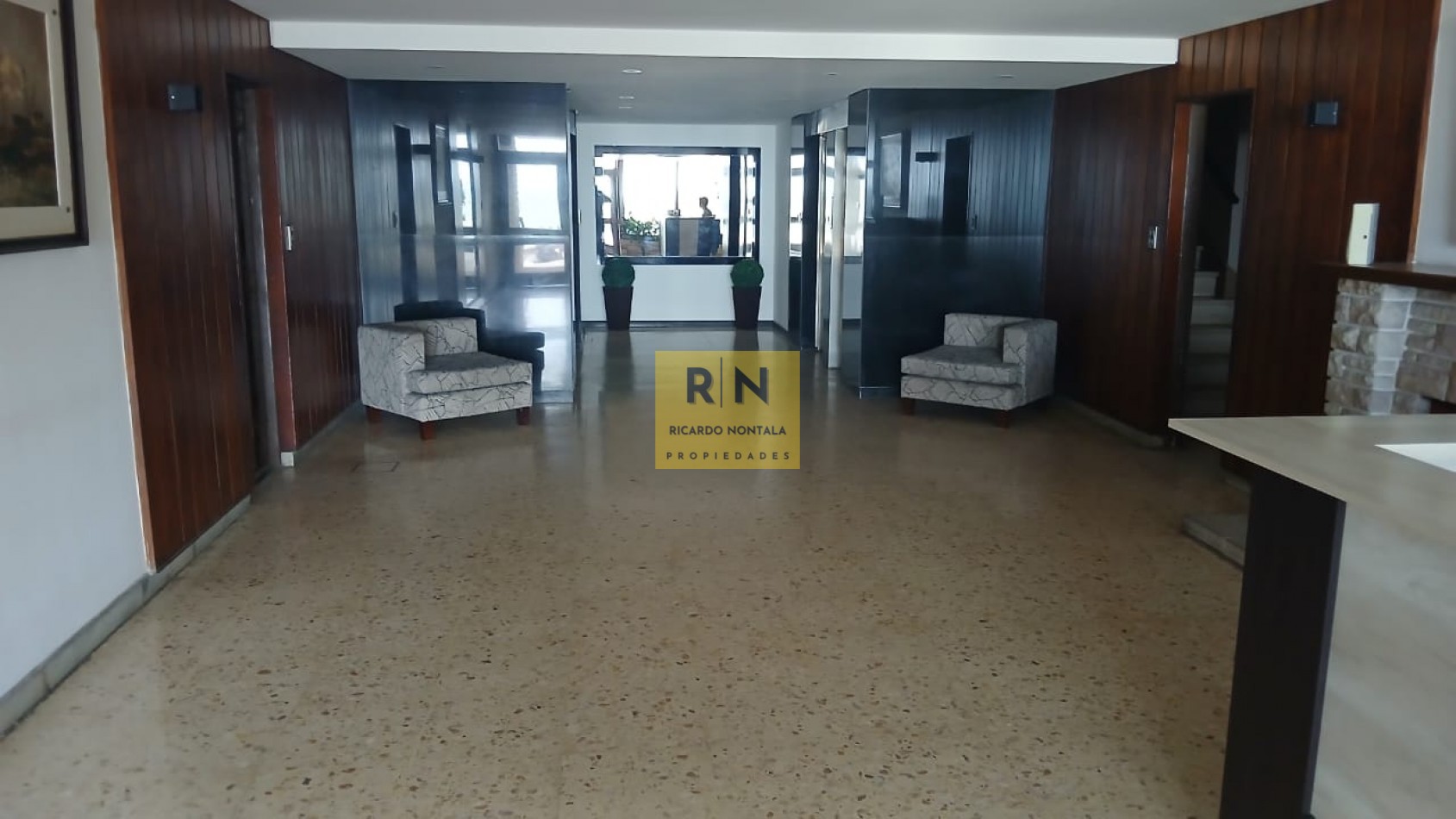 VARESE.TRES AMBIENTES. VISTA AL MAR. COCHERA.