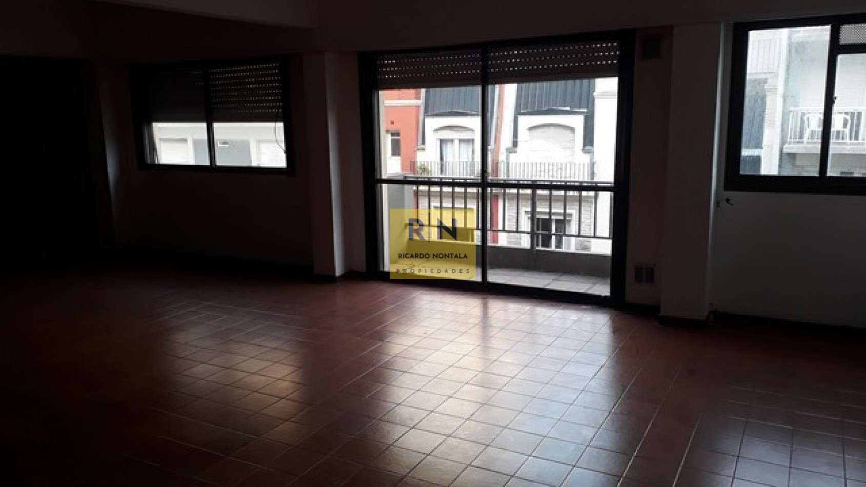 4 AMBIENTES. PLAZACOLON.COCHERA