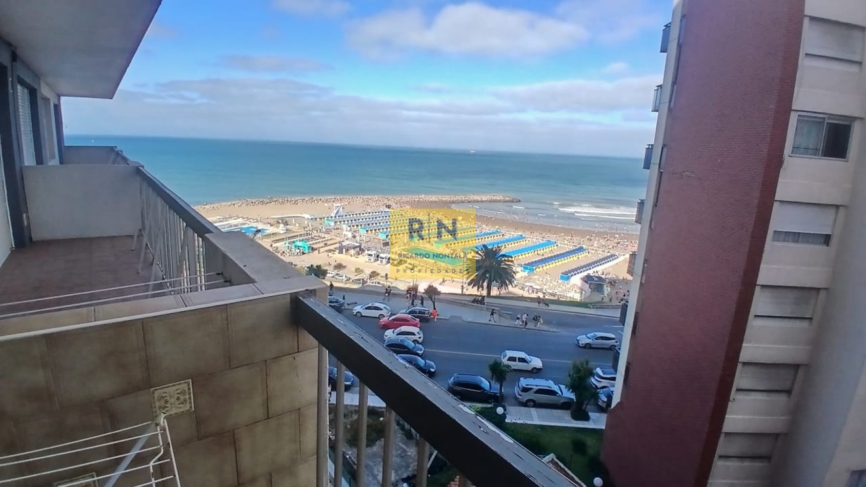 VARESE.TRES AMBIENTES. VISTA AL MAR. COCHERA.